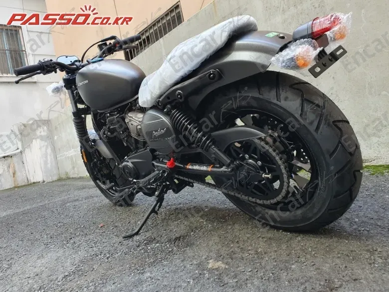 HYOSUNG AQUILA 300 - фото 2
