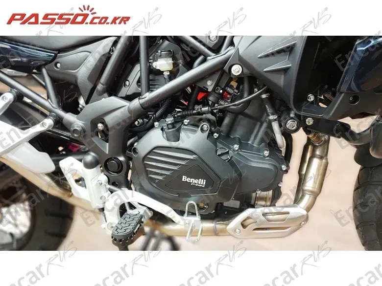 Benelli Trk 502 X - фото 4