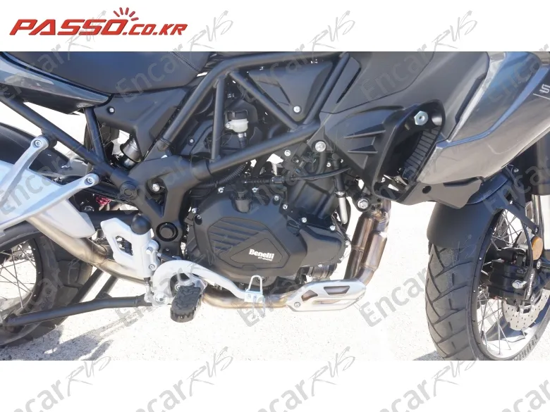 Benelli Trk 502 X - фото 4