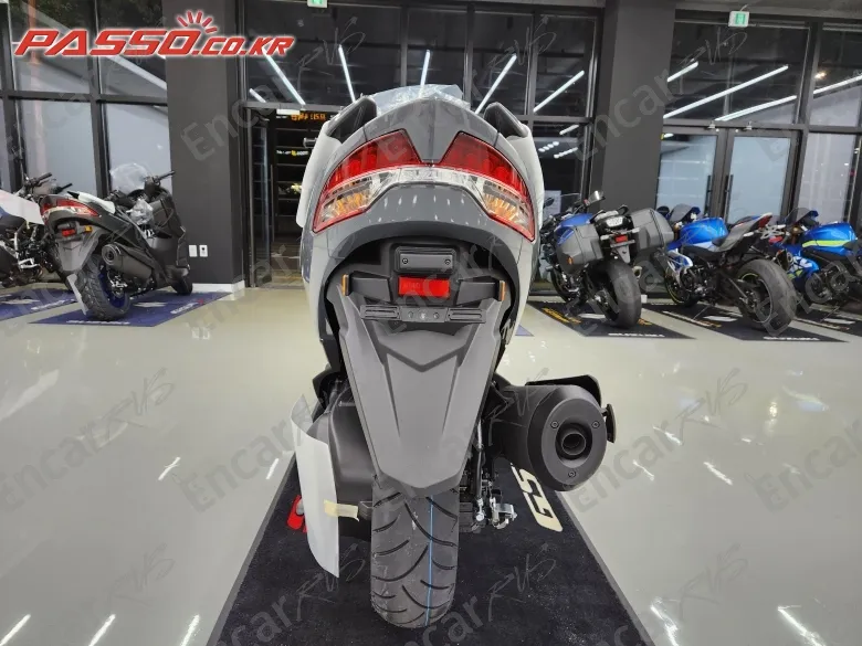 Suzuki Burgman 400 Abs - фото 2