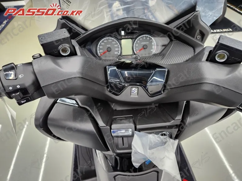 Suzuki Burgman 400 Abs - фото 3