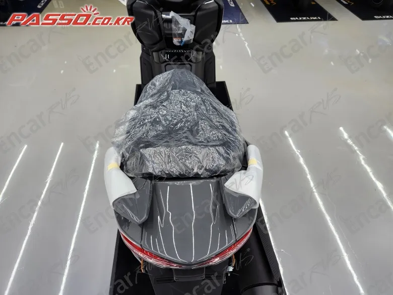 Suzuki Burgman 400 Abs - фото 6