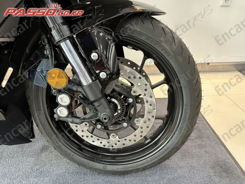 Yamaha Yzf R7 - фото 5