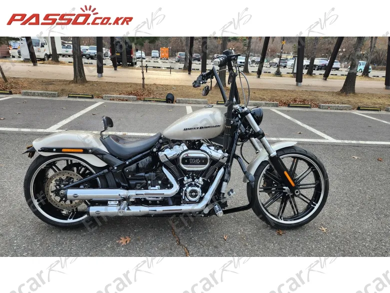Harley-Davidson Breakout 114 - фото 0