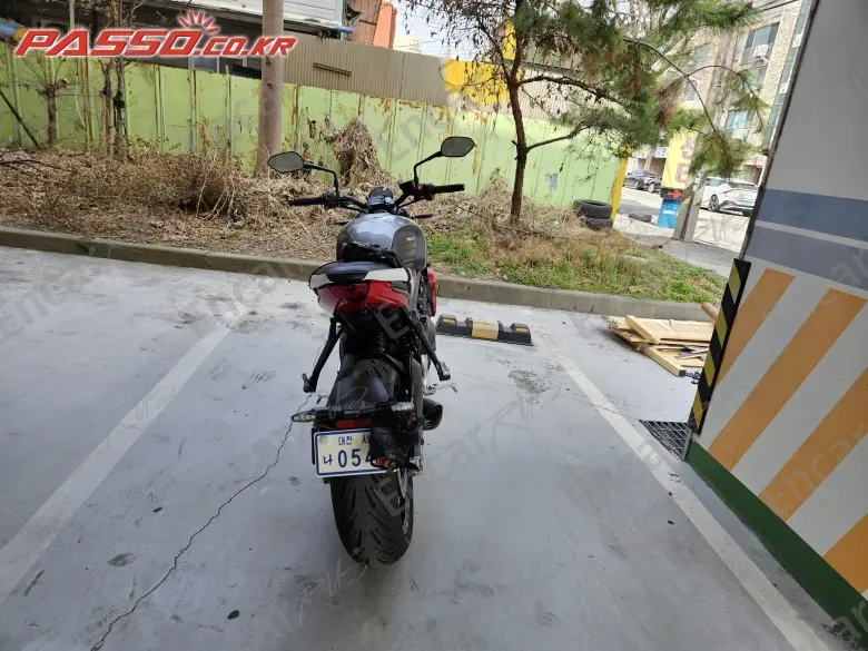 TRIUMPH TRIDENT 660 - фото 2